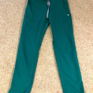 Figs brand dark green yola skinny scrub pant